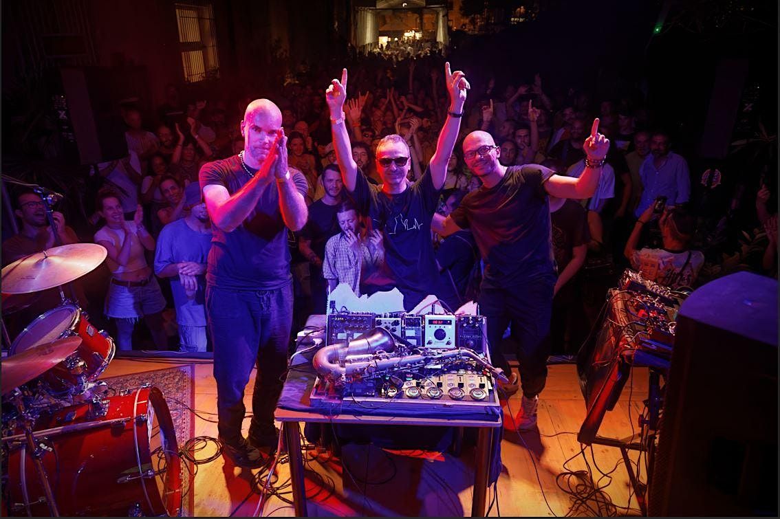 This is Techno Jazz w\/ TUN - Torino Unlimited Noise (Live) & Irakli