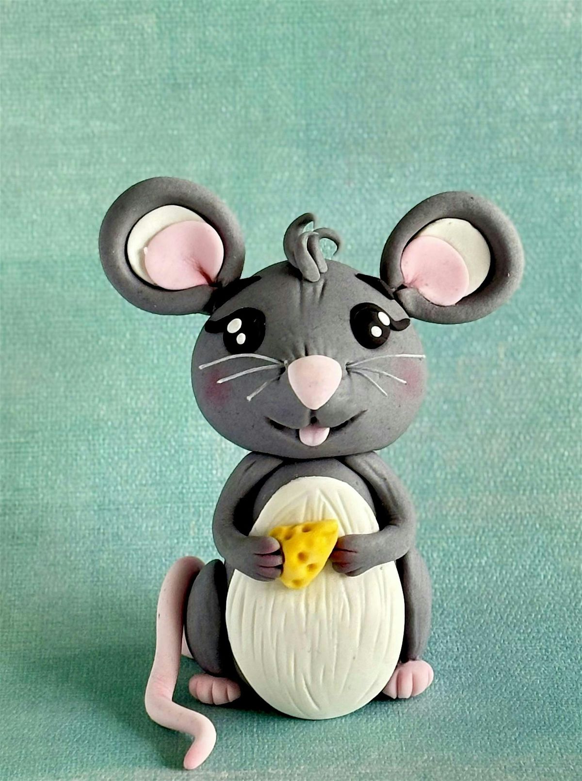 Fondant Mouse Cake Topper