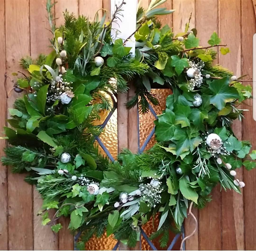 Gardening Lady Christmas Wreath Making Workshop 15