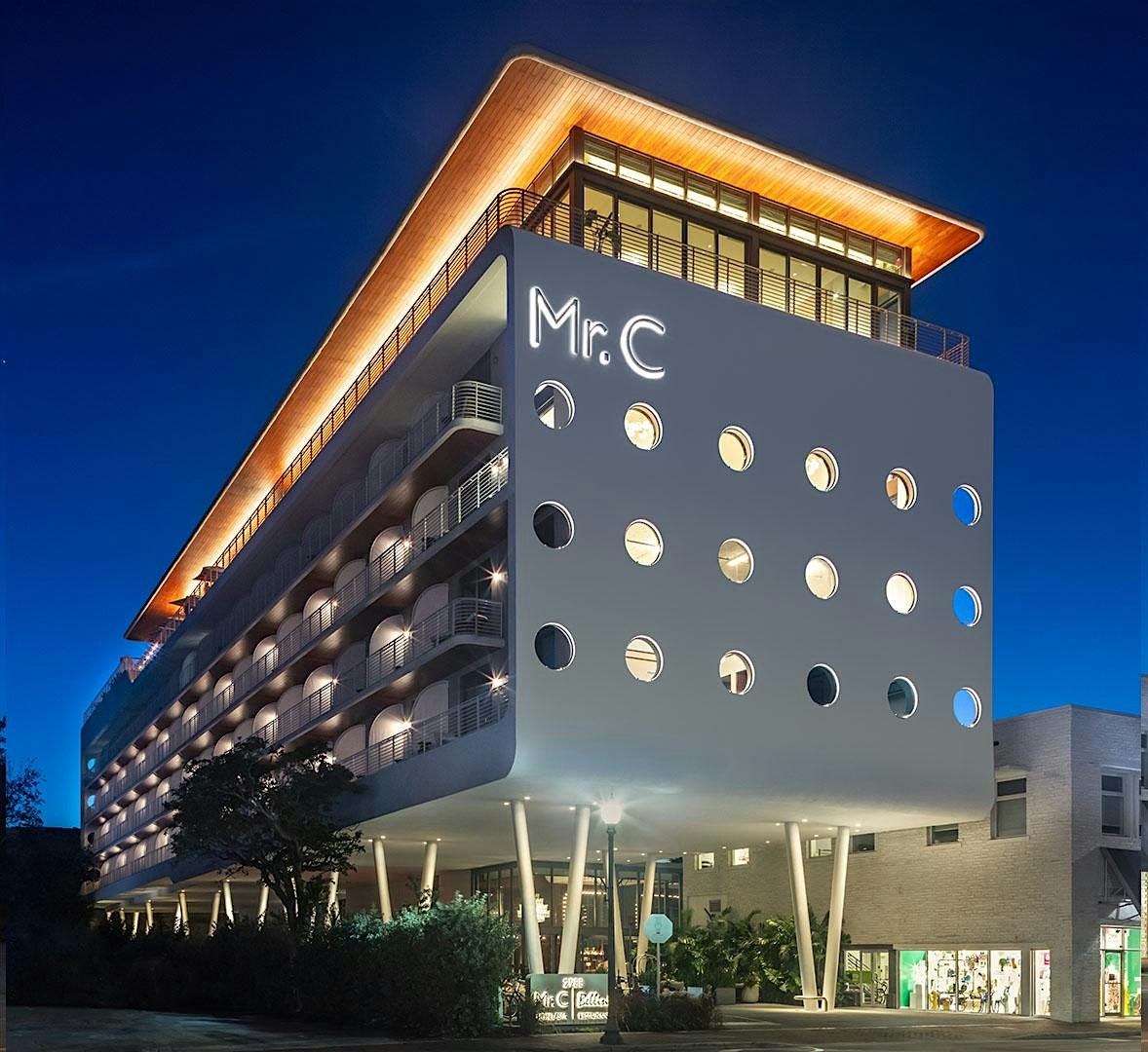 Mr. C Hotel - Powered by Motorola Solutions