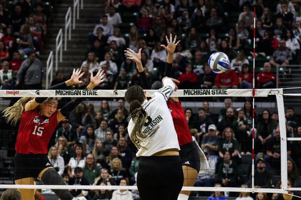Parking Michigan State Spartans at Nebraska Cornhuskers Womens Volleyball