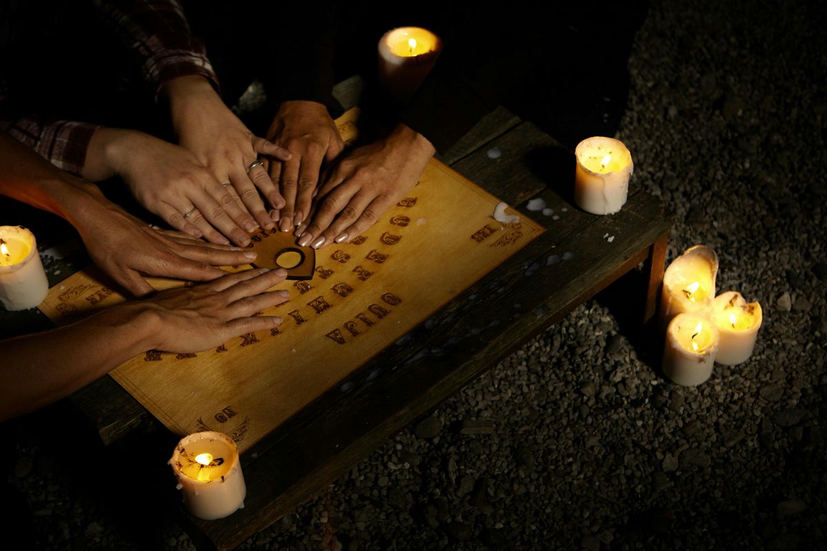 Psychic Night In Essex \/ Seance Dunmow \/ Spirit Board \/ Psychic Event Essex