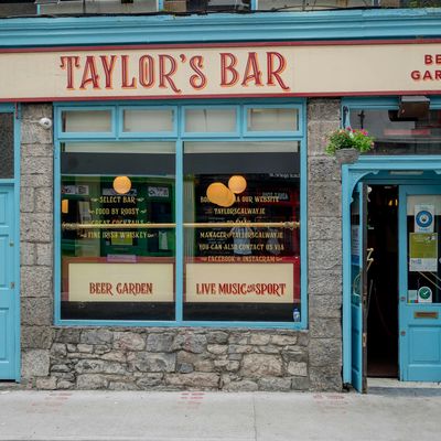 Taylor's Bar & Beer Garden