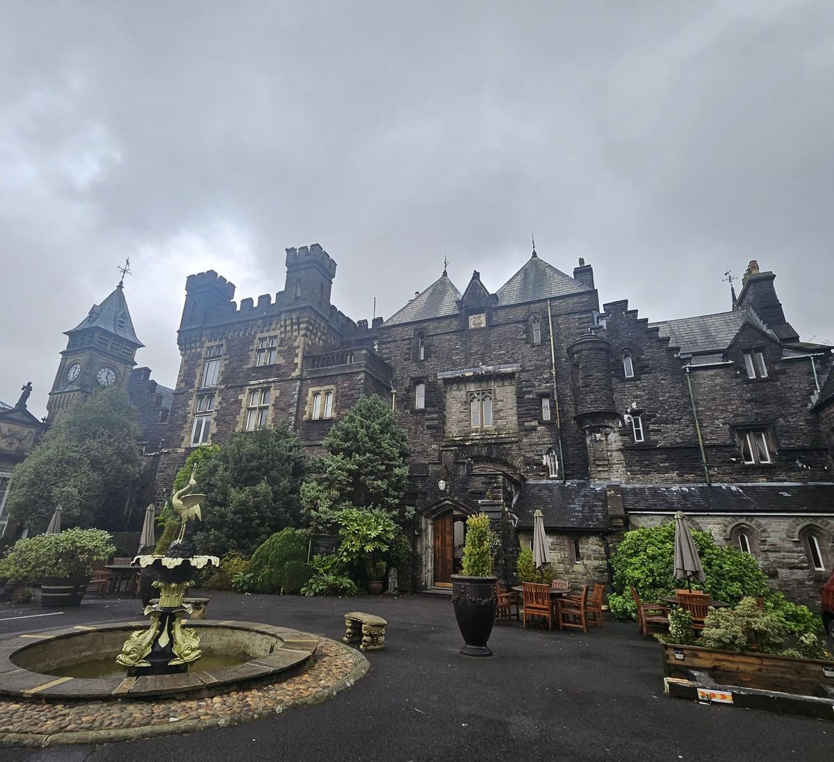 CRAIG Y NOS CASTLE SLEEPOVER GHOST HUNT