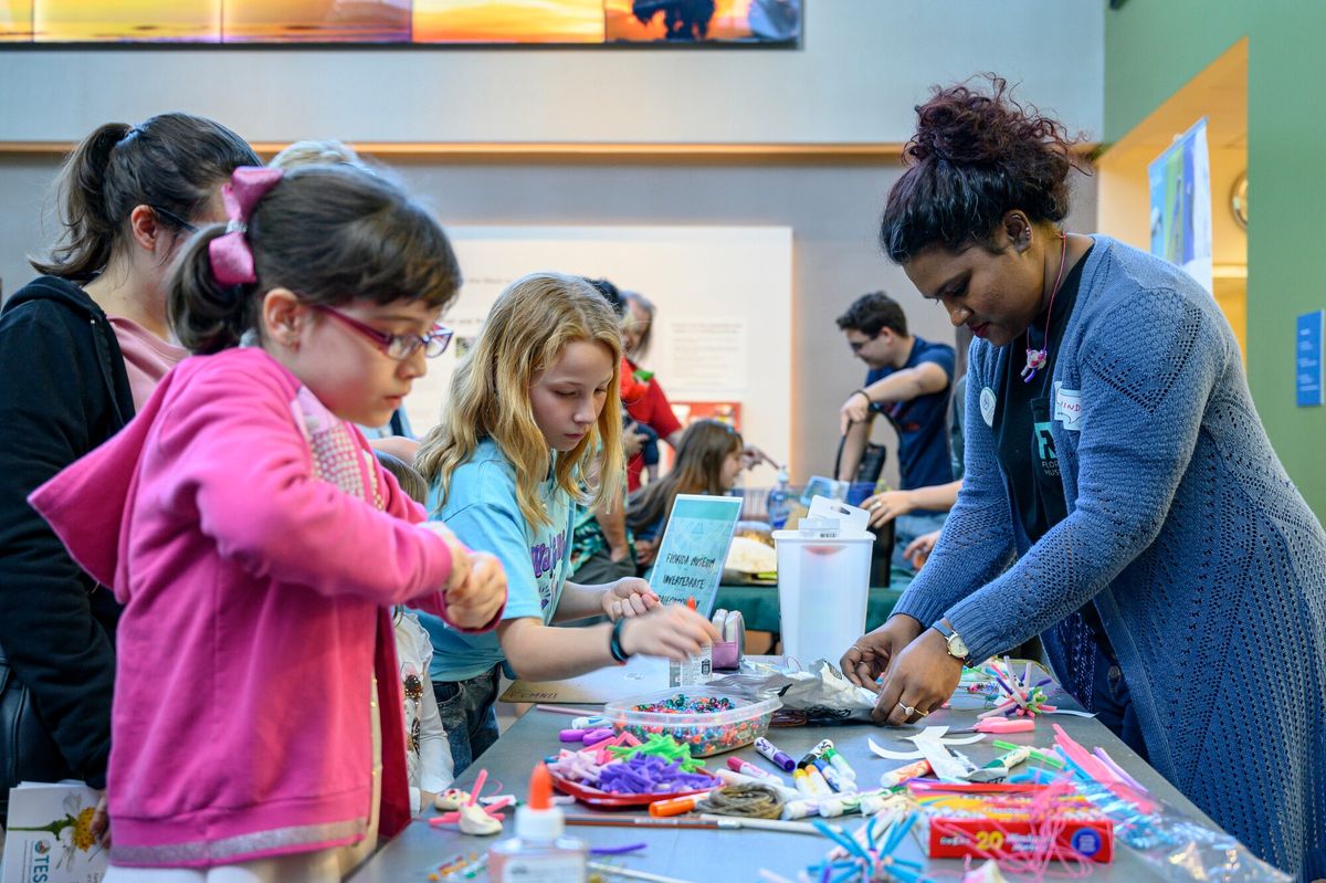 Girls Do Science at the Florida Museum