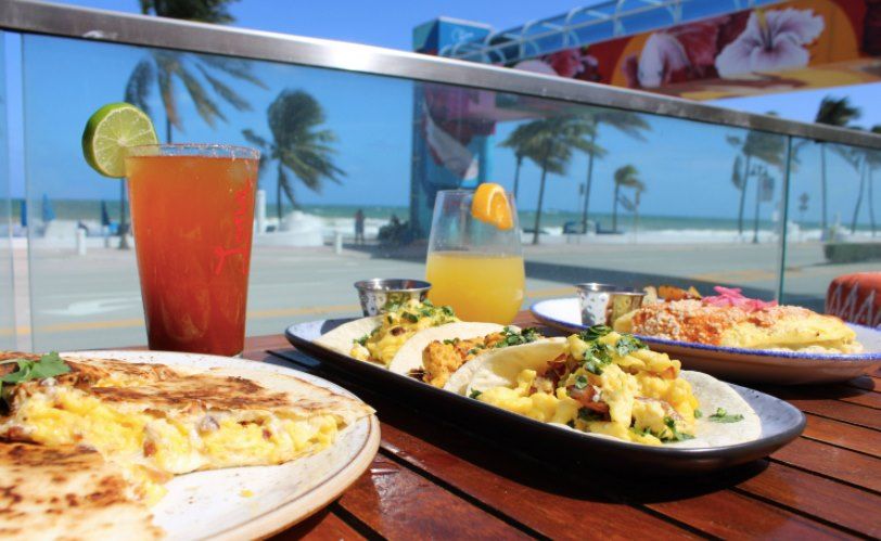 Beachside Bottomless Brunch, Lona, Fort Lauderdale, 24 April 2022