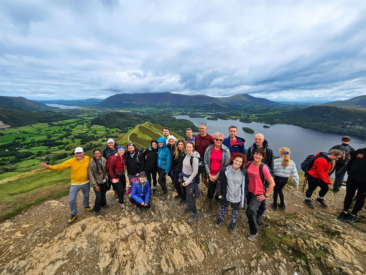 The Lake District PARTY trip No car needed - rural Mansion on Lake Derwent