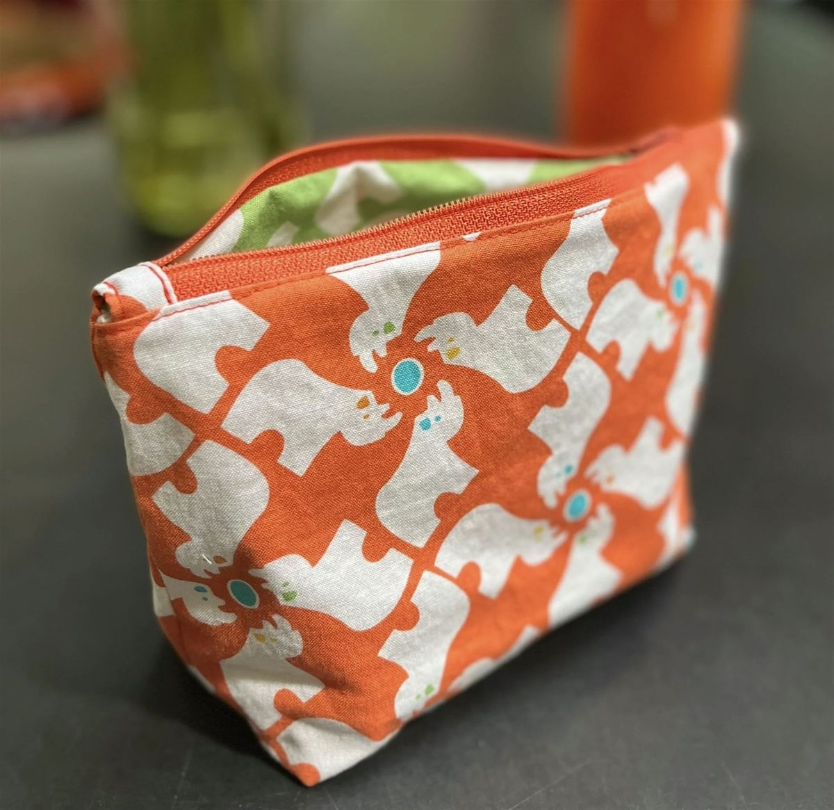 Machine Sewing Workshop: Lined, Box Bottom Zipper Pouch