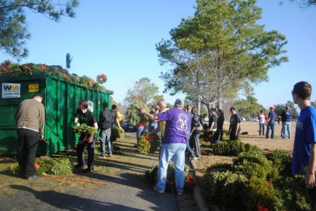 Wreath Clean-Up Day!