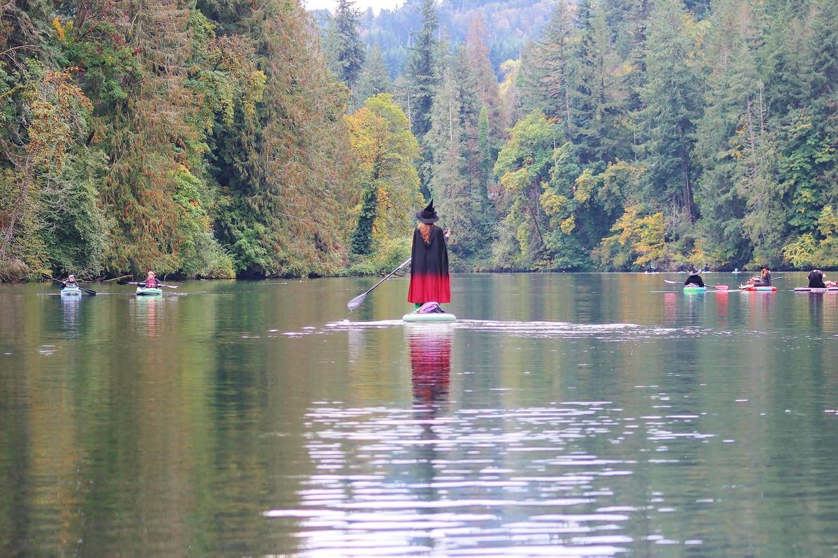 Estacada Lake - WITCHES\/WARLOCK SUP and Kayaks!!