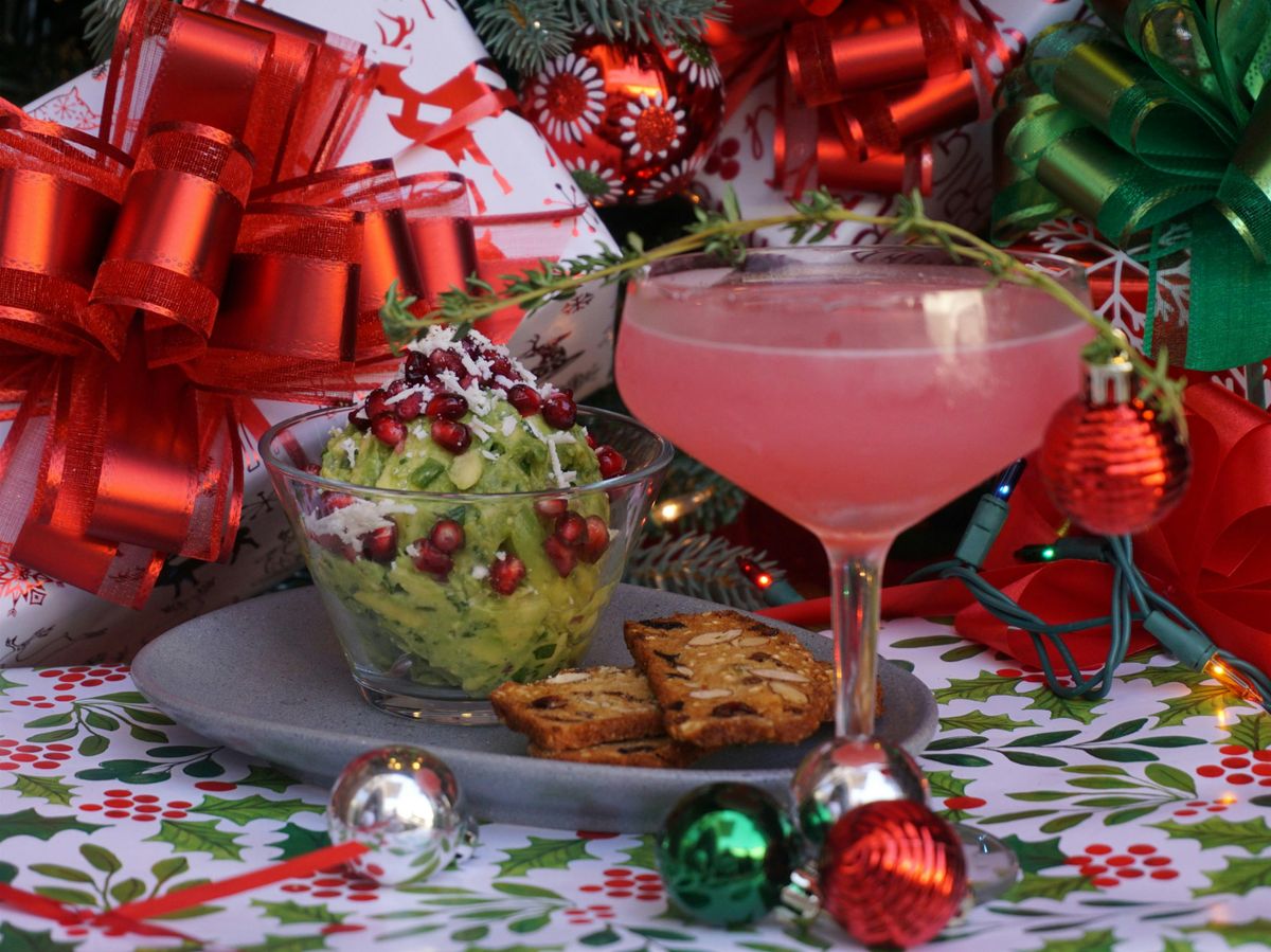 Petes Christmas Vacation Pop Up Bar Located At Hyatt Huntington Beach petes-christmas-vacation-pop-up-bar-located-at-hyatt-huntington-beach