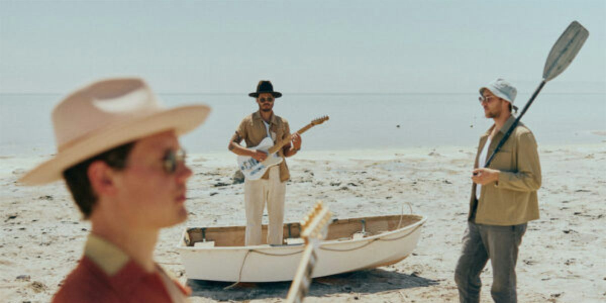 Desert Friends Live at M\u00e1s o Menos Joshua Tree