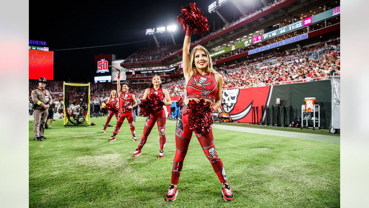 Tampa Bay Buccaneers at Los Angeles Rams