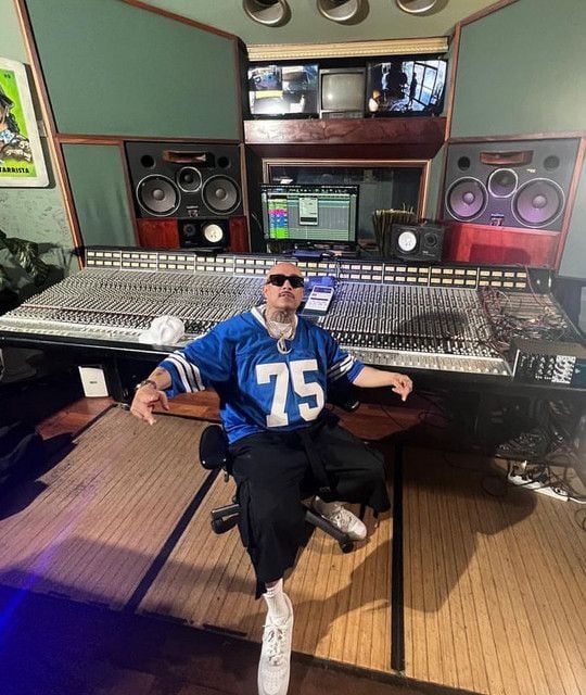 Mr. Capone-E in Los Angeles