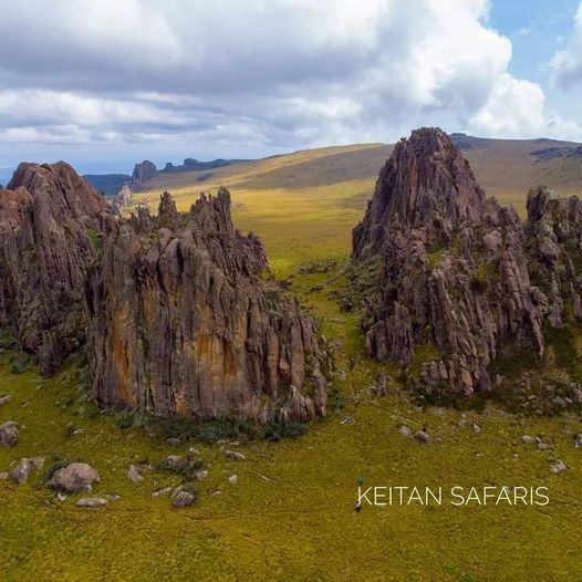 Dragons Teeth X Mount Satima Scenic Hike