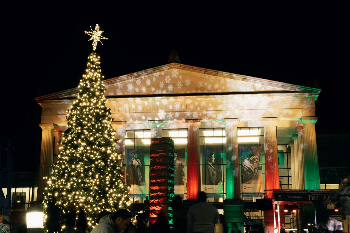 Downtown Raleigh's Annual Tree Lighting