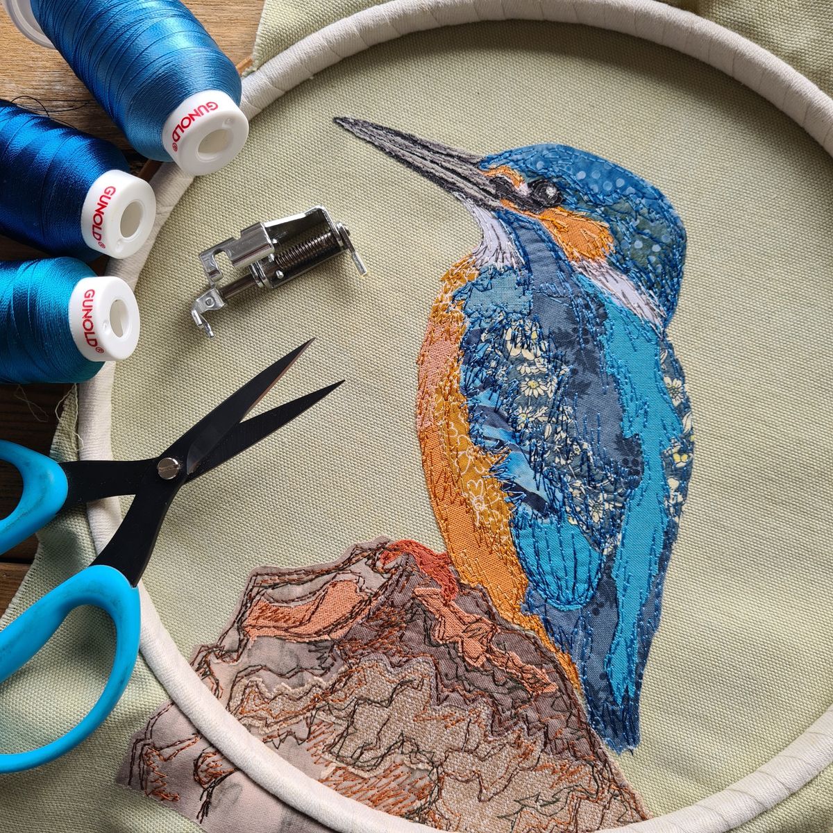 Freemotion Embroidery - Combining applique with thread sketching 