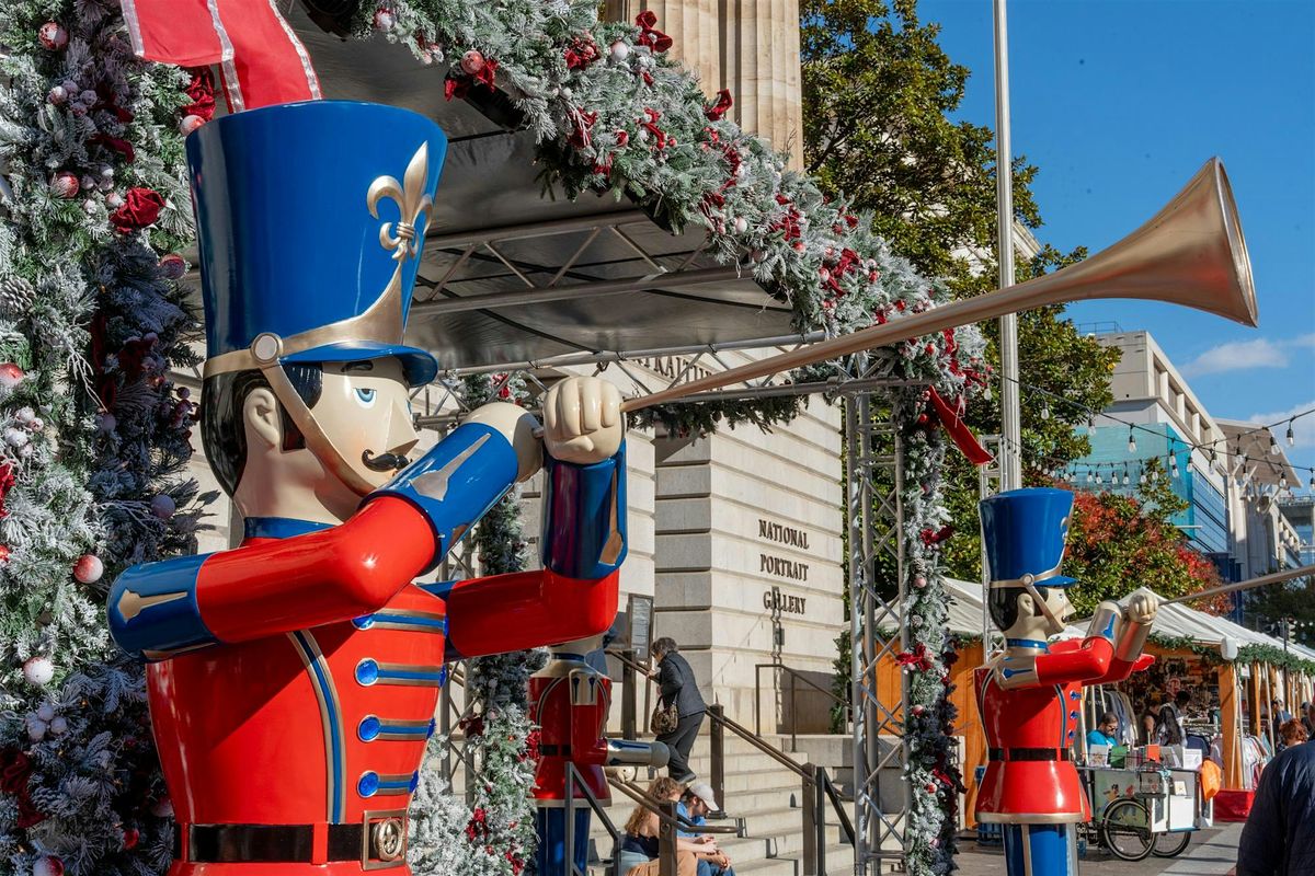 Downtown DC Holiday Tour: Lights, Decoration & Festive Cheer