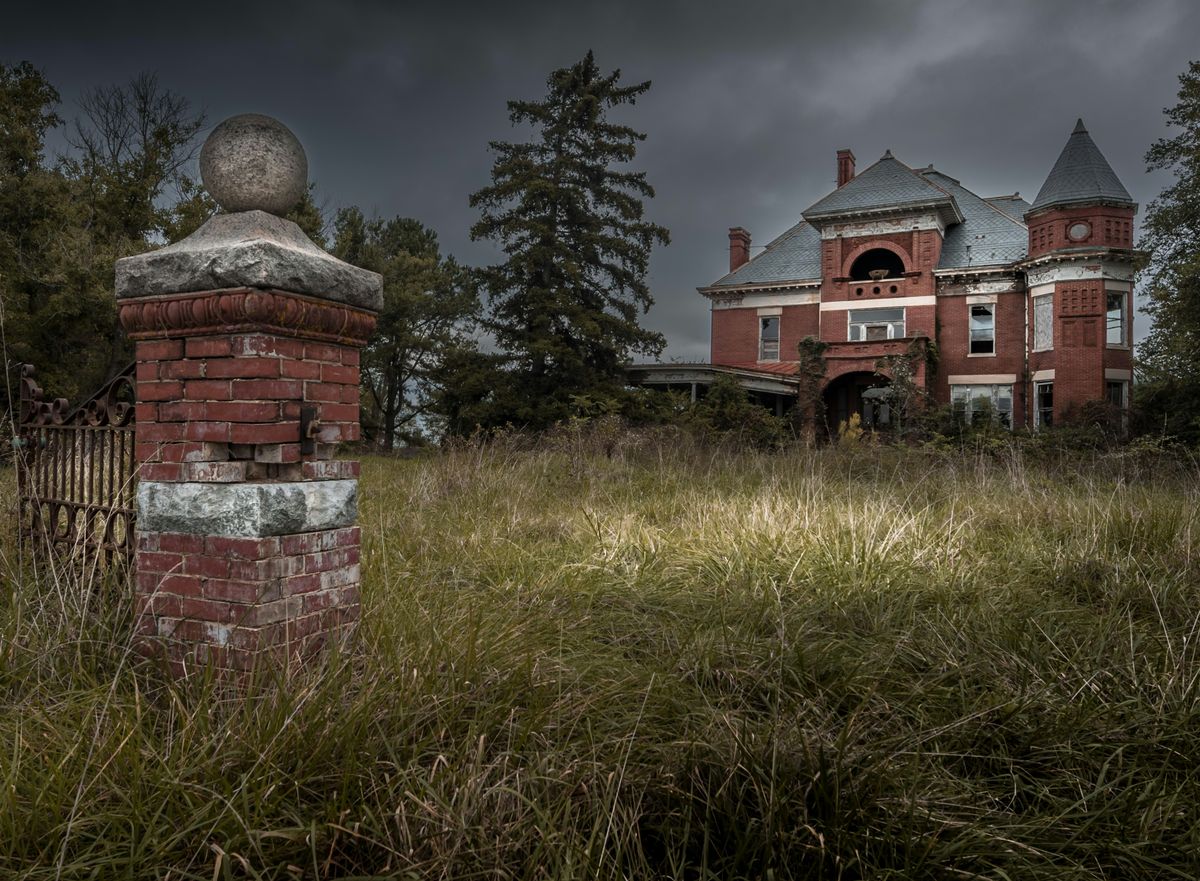 The Dunnington Mansion Historical & Photography Tour