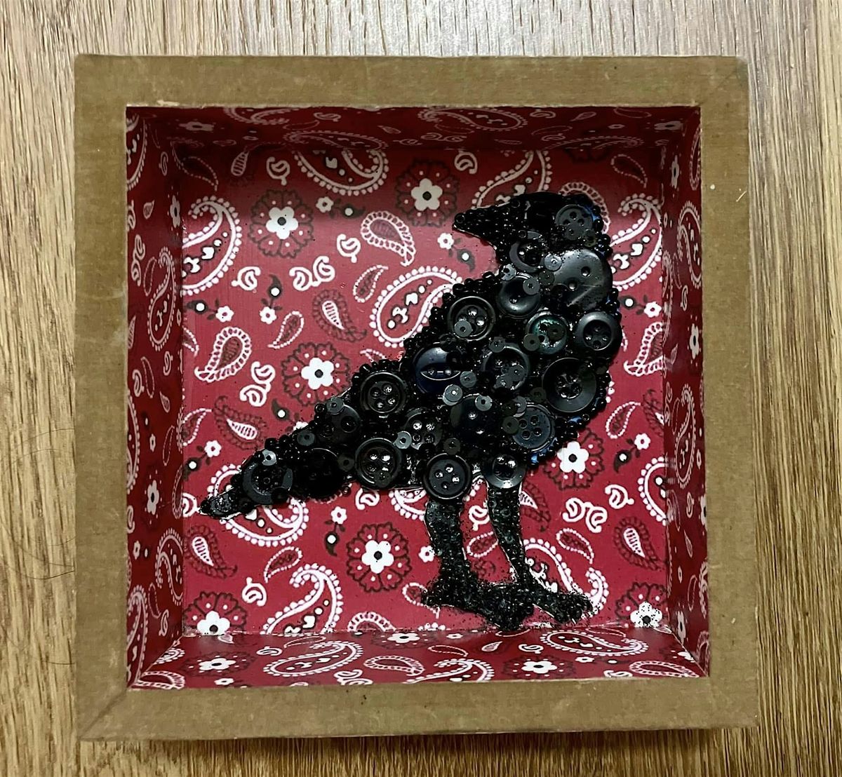 Button Birds- Crow