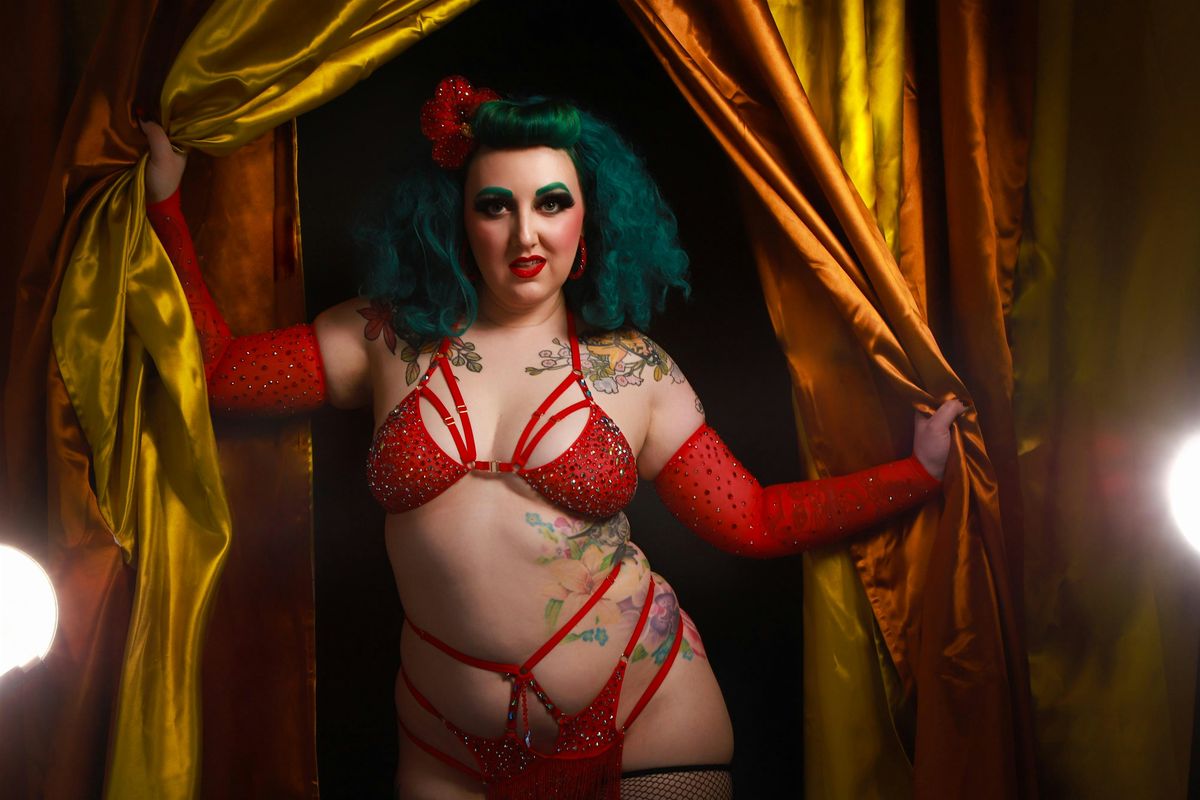 LADY WILDFLOWER'S BEGINNERS\u2019 BURLESQUE COURSE