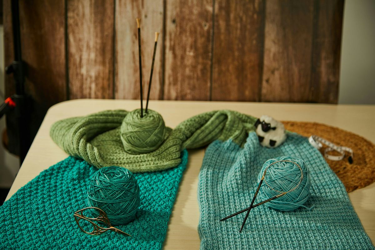 Chat and Knit