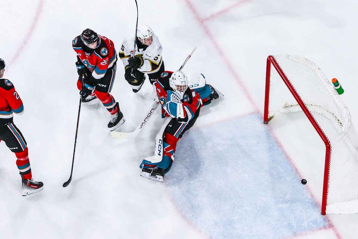 Kelowna Rockets at Calgary Hitmen