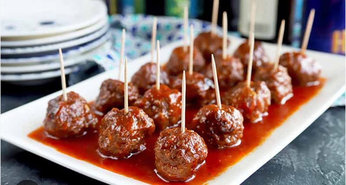 Unforgettable Christmas Potluck or Dinner with Mouthwatering Meatballs