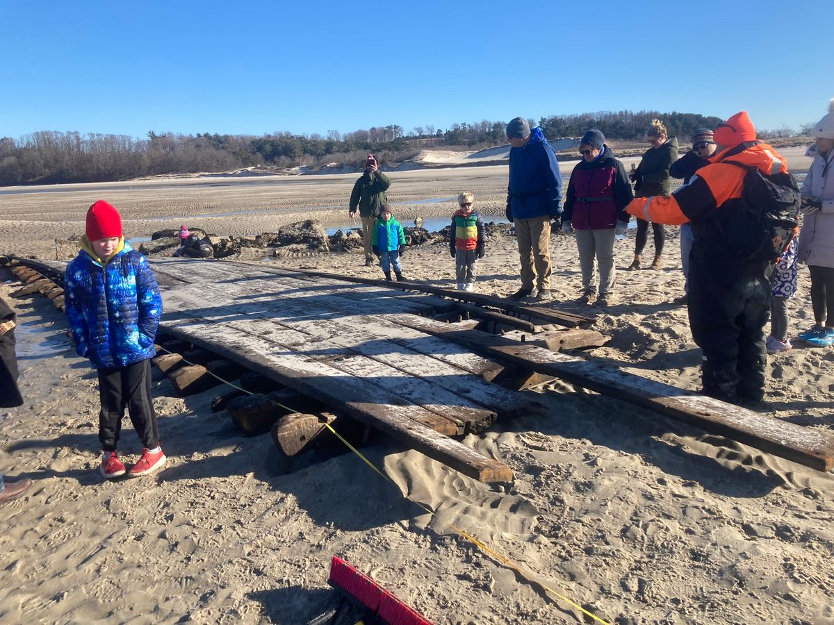 CraneExplorer: Shipwreck Scholars