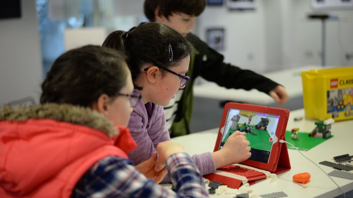 LEGO ANIMATION WORKSHOP WITH CAN DO ACADEMY (AGES: 6-11)