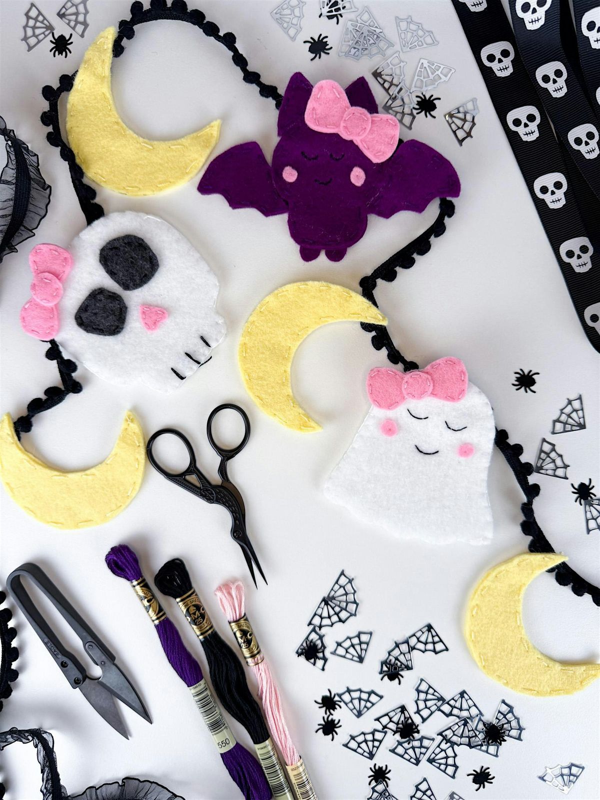 Spooky Cute Embroidered Ornaments | with Sisu Stitchery at The Hive Market
