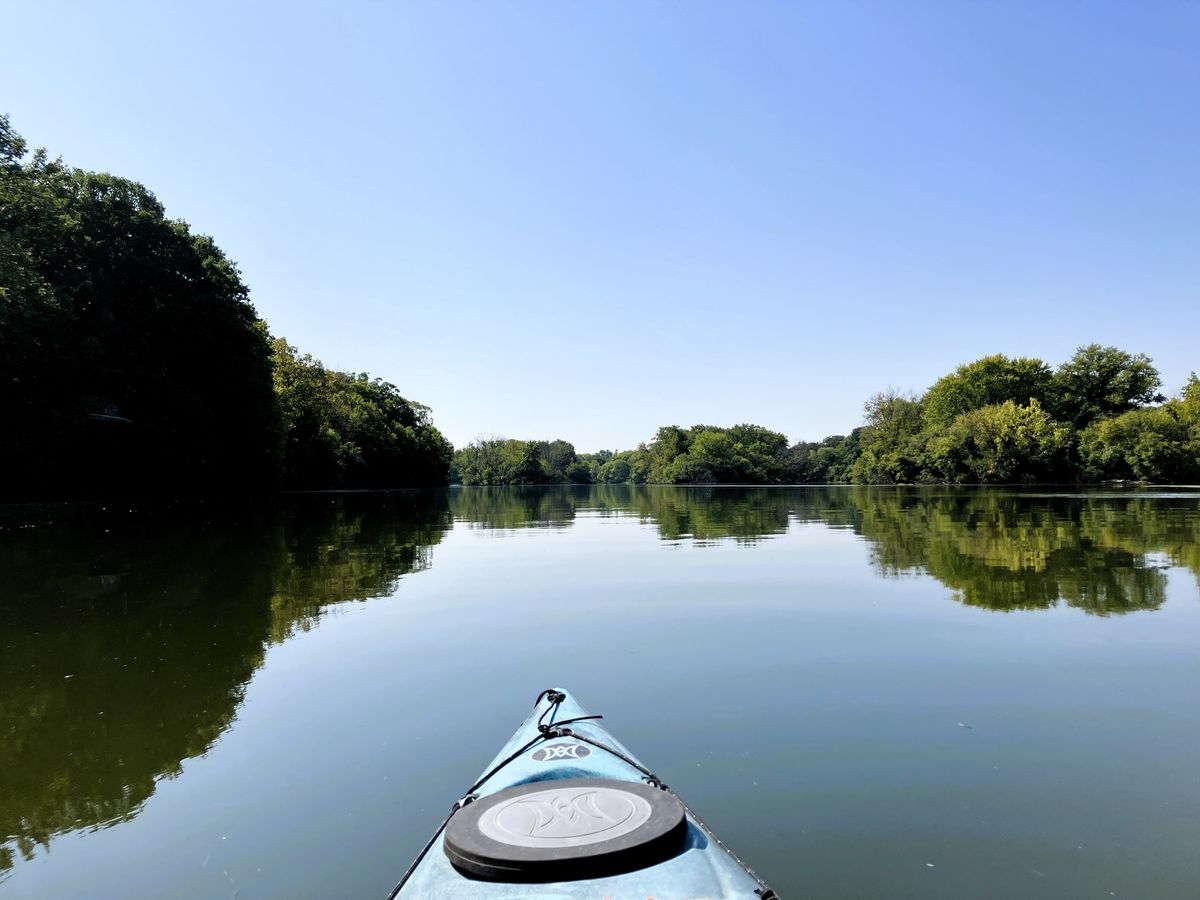 Explore the Fox River by Kayak