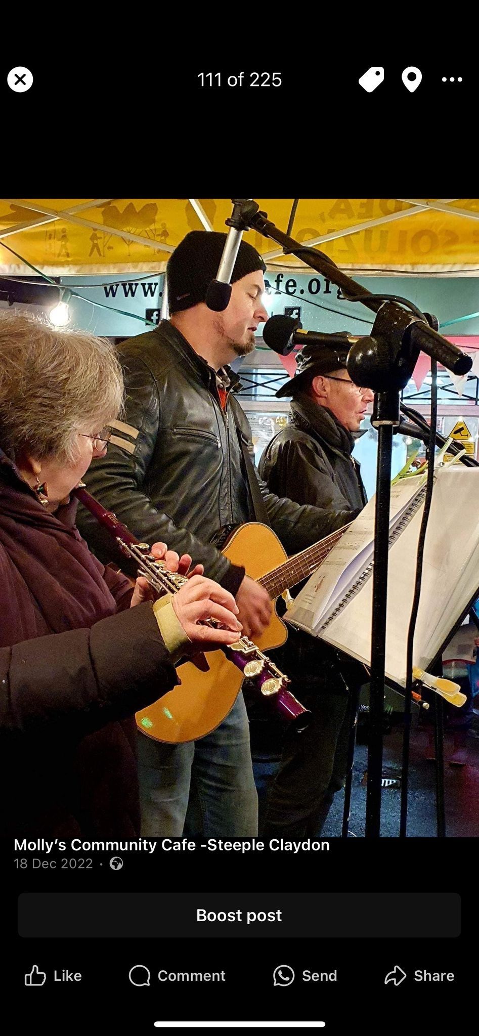 Christmas Carols At Mollys Cafe 