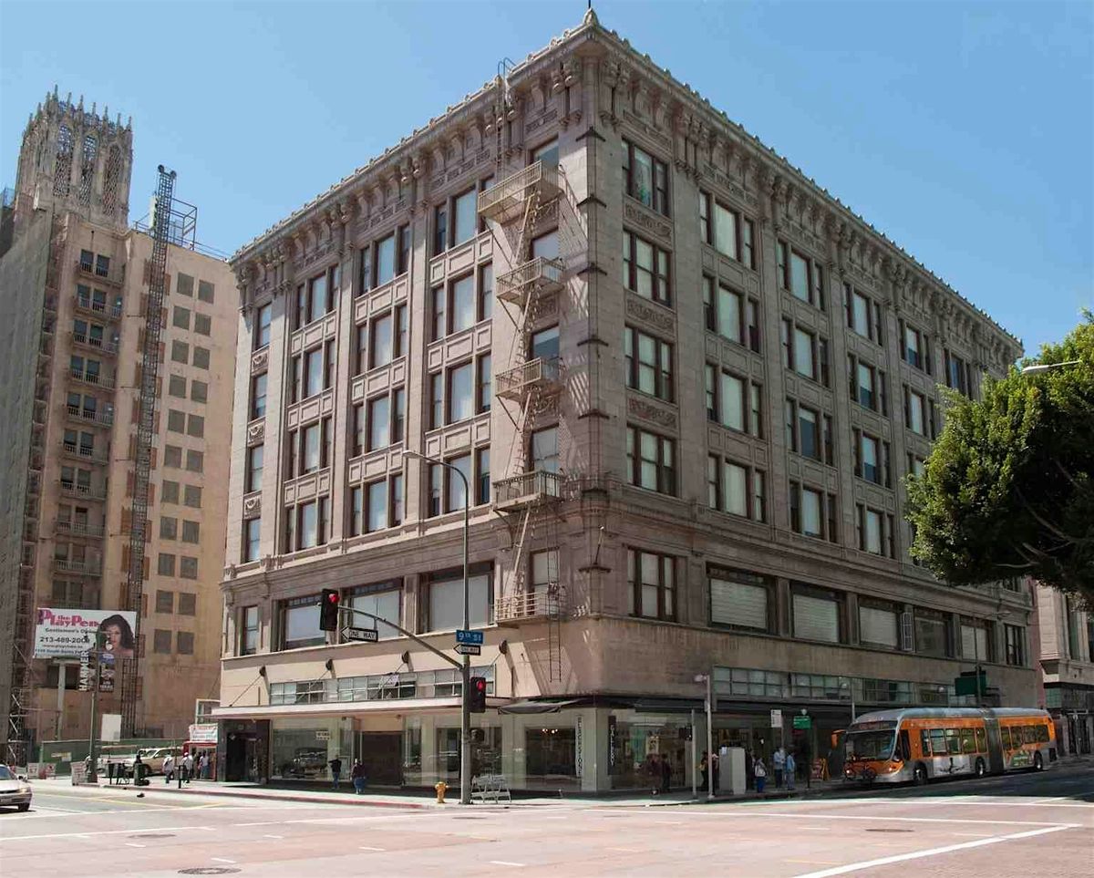 Los Angeles Audio Tour: Art, Elegance & Echoes of Broadway