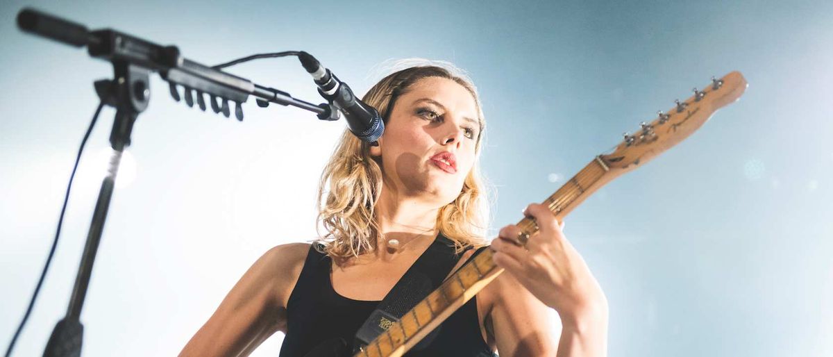 Parking Wolf Alice