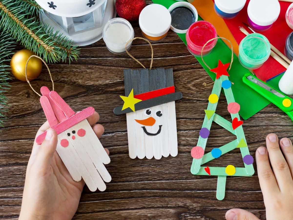 Kids "Christmas" Craft Day at The Flying Childers