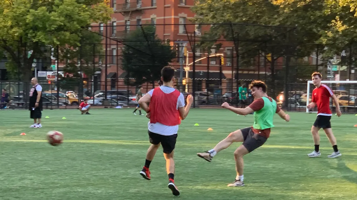 2hrs Sunday Co Ed Pick up Soccer Games @ Chelsea Park