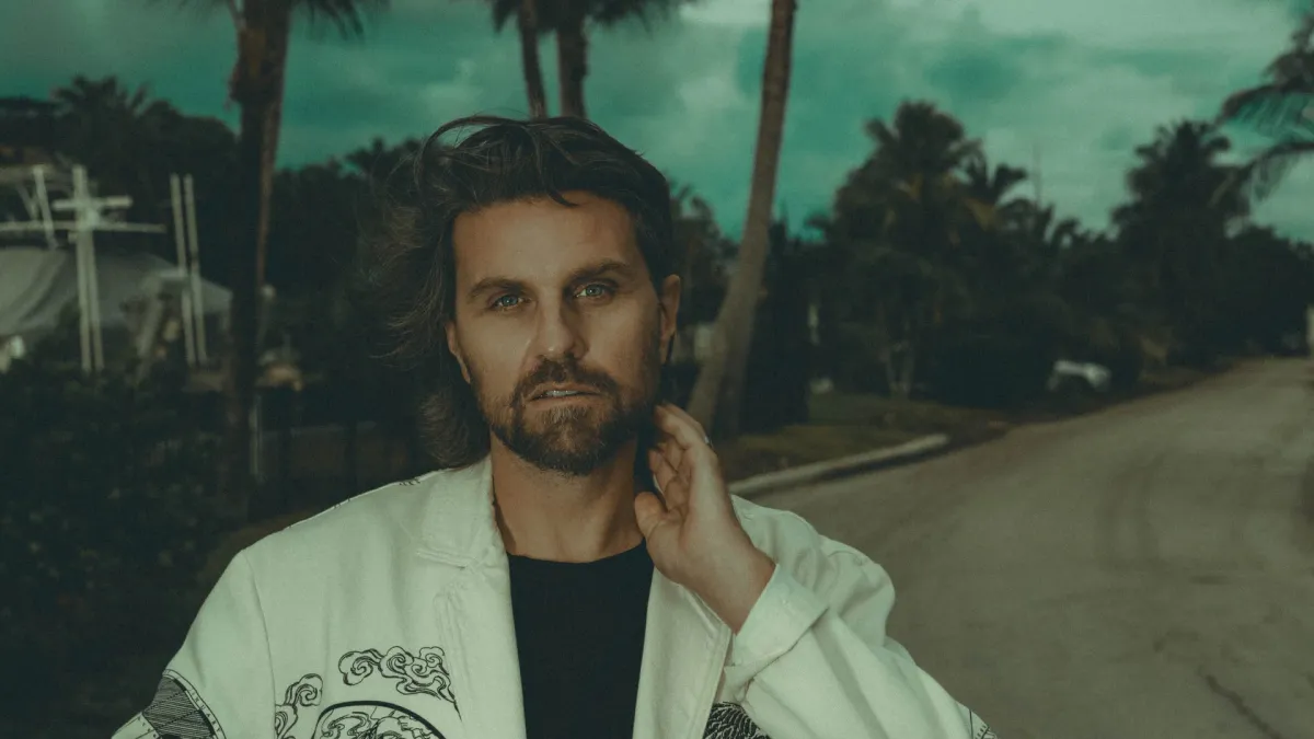 Rodriguez Jr., Aureal in Byron Bay