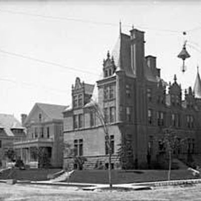 Capital Hill Haunts Walking Ghost Tour