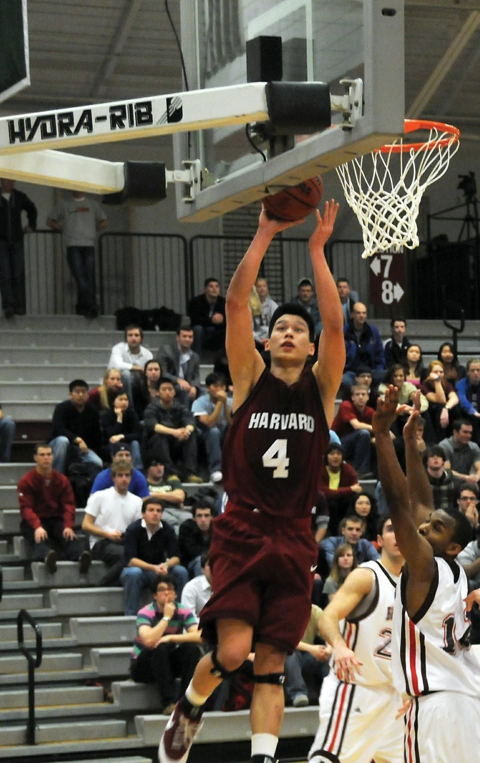 Harvard Crimson vs. UConn Huskies