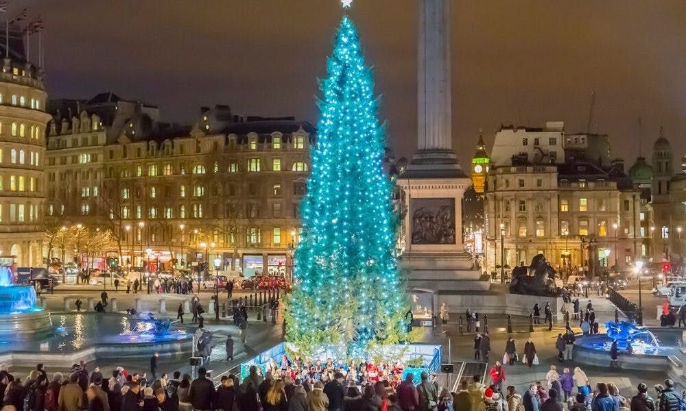 Christmas Eve Carolling in Trafalgar Square