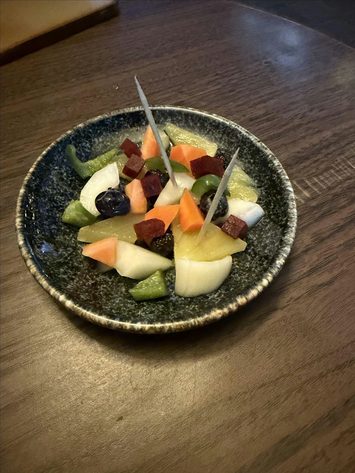 Naturwein und fermentierte Snacks