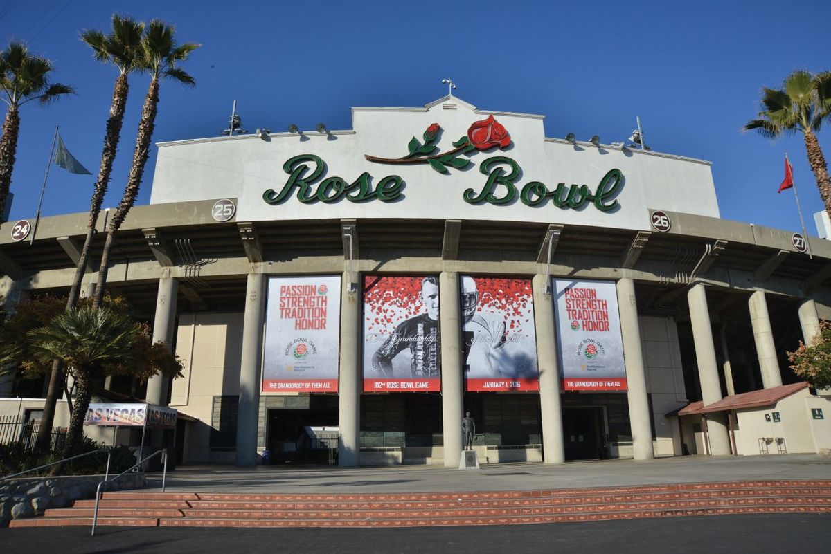 AC\/DC at Rose Bowl Stadium