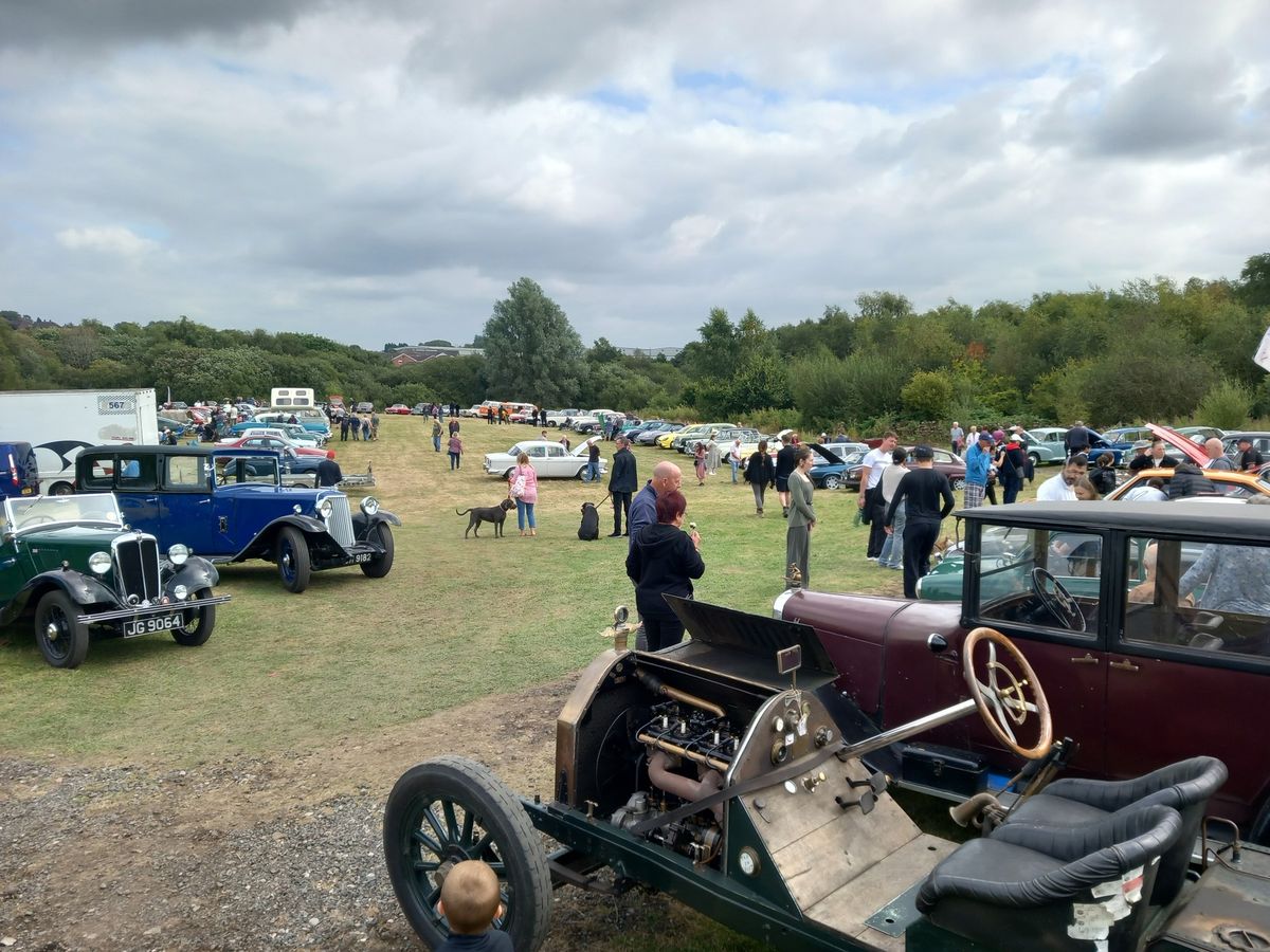 Classic Cars and Steam Trains day