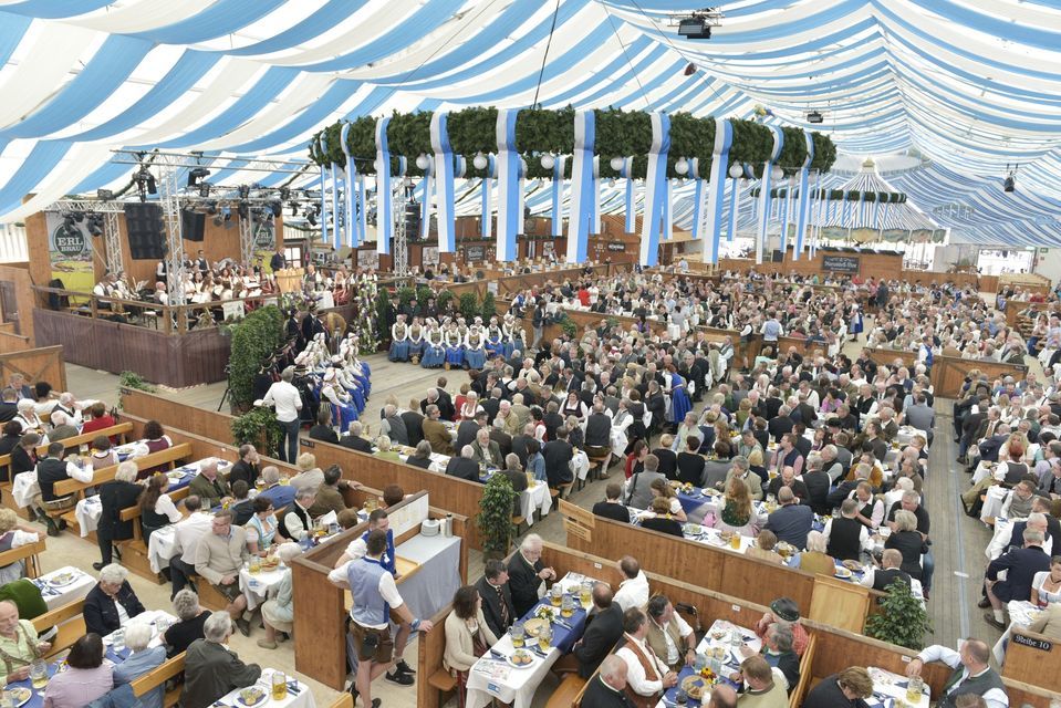 Er\u00f6ffnung im Wenisch-Zelt - G\u00e4ubodenvolksfest 2022