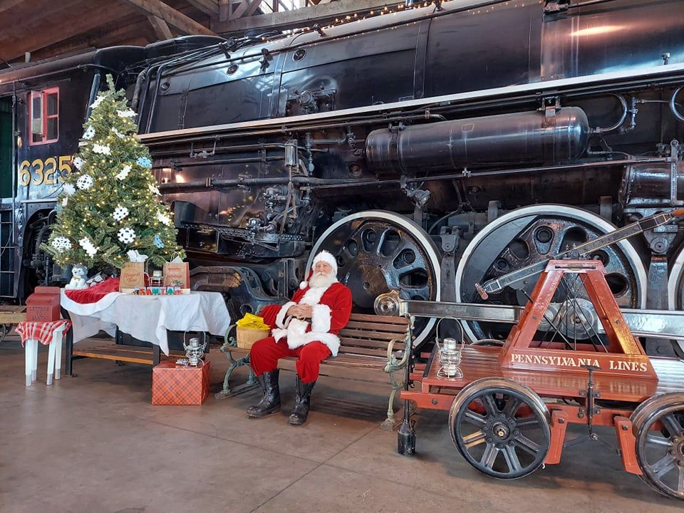 Santa comes to the Roundhouse