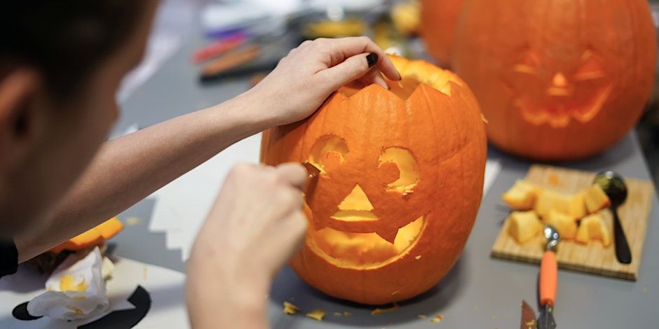 Jack o Lantern \/ Pumpkin Carving!