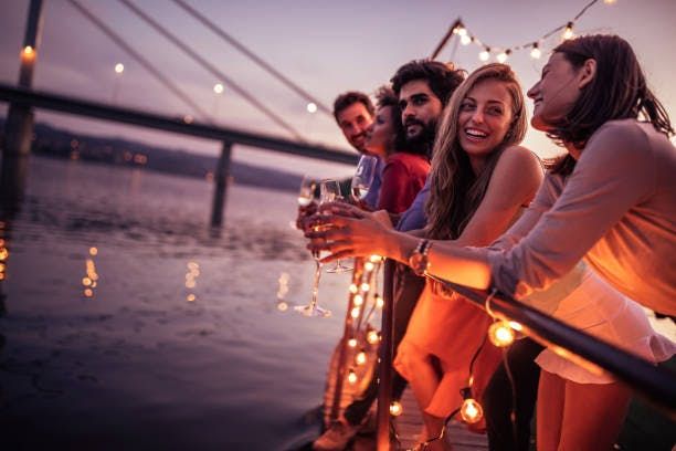 Summer Boat Party &amp; Free Pizza at Tamesis Dock