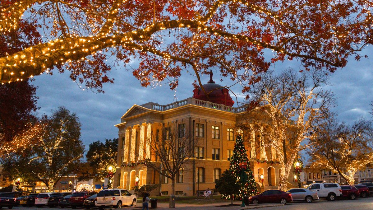 The Annual Lighting of the Square