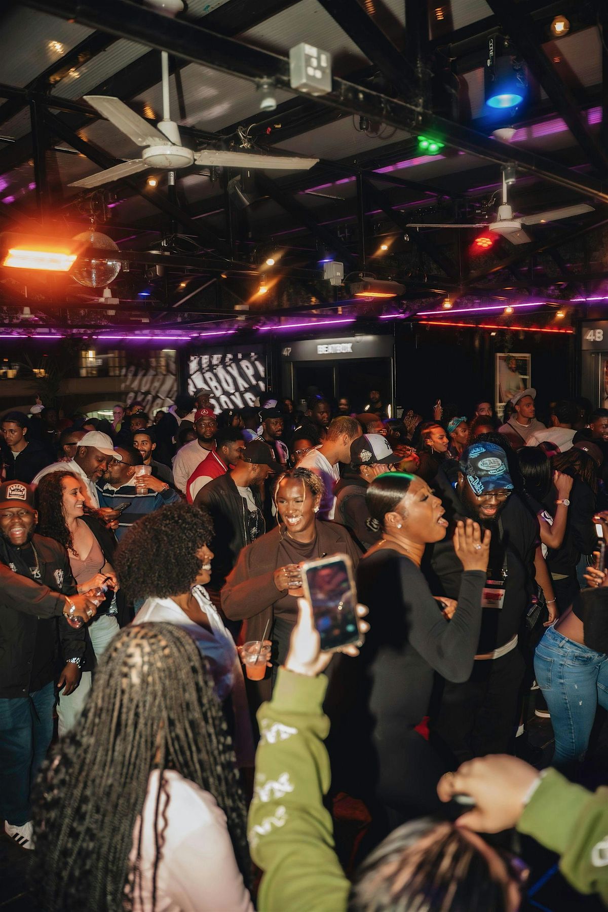 POPOUT LDN - CHRISTMAS SPECIAL